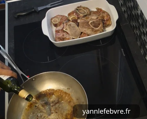 Osso buco: deglaze with white wine by Yann Lefebvre