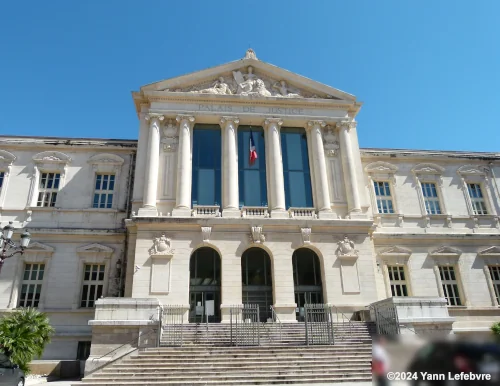 Old Nice: Place du Palais de justice by Yann Lefebvre