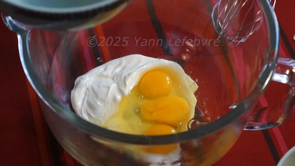 Yogurt cake : eggs by Yann Lefebvre